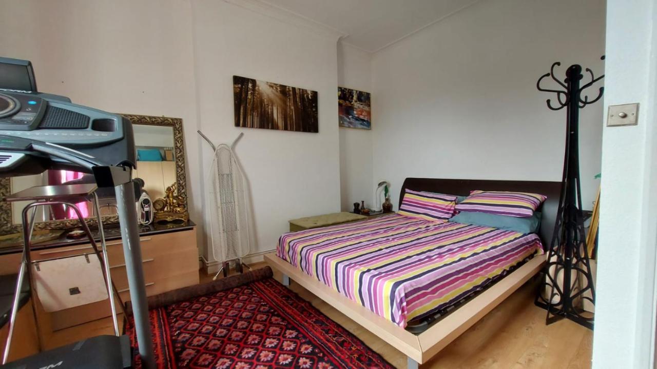 Extra Large One Bedroom Flat With Parking Londýn Exteriér fotografie