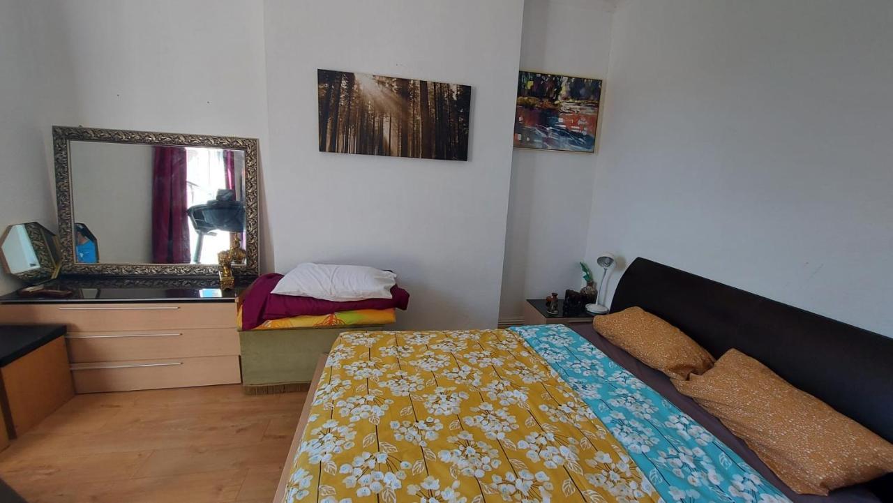 Extra Large One Bedroom Flat With Parking Londýn Exteriér fotografie